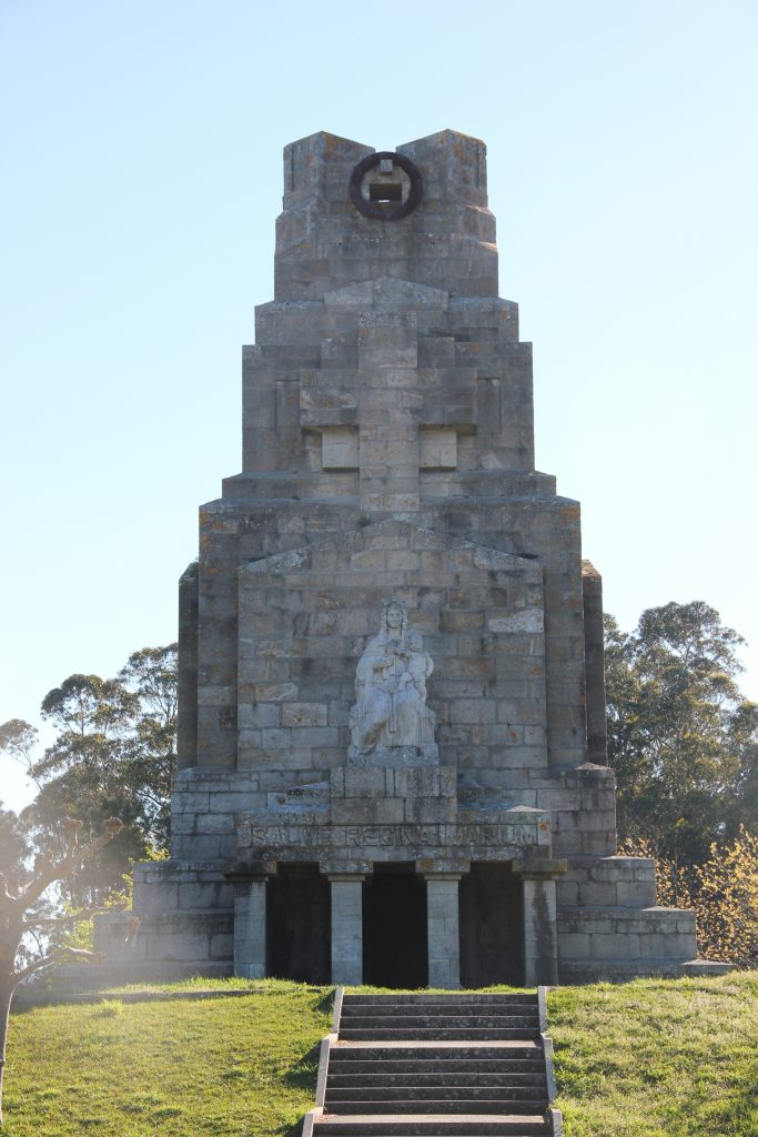 Monumento a la marina universal monteferro nigran