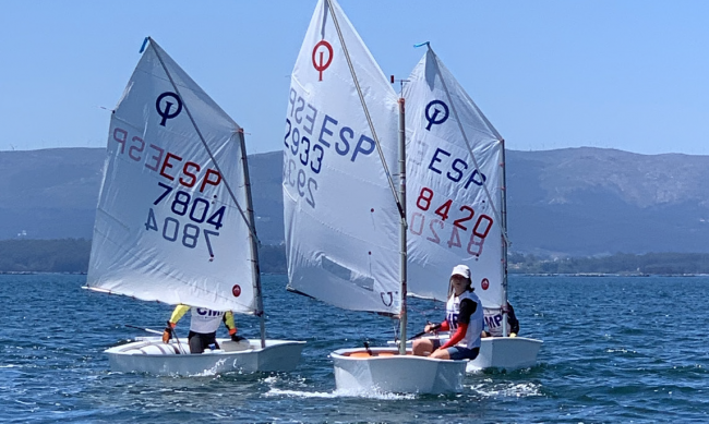 MARÍTIMO DE PANXÓN, VELA, WINDSURF Y ACTIVIDADES ACUÁTICAS TODO EL AÑO.
